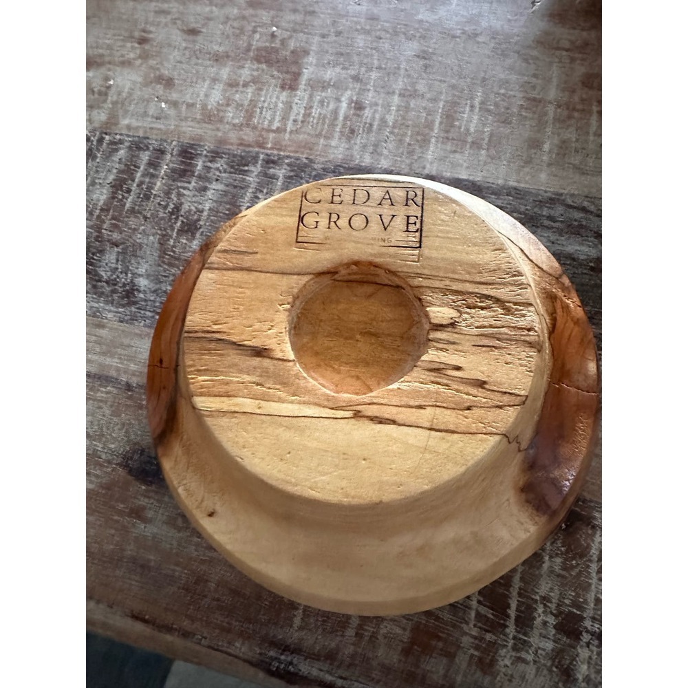 Hand turned beautiful bowl - Picture 3 of 5